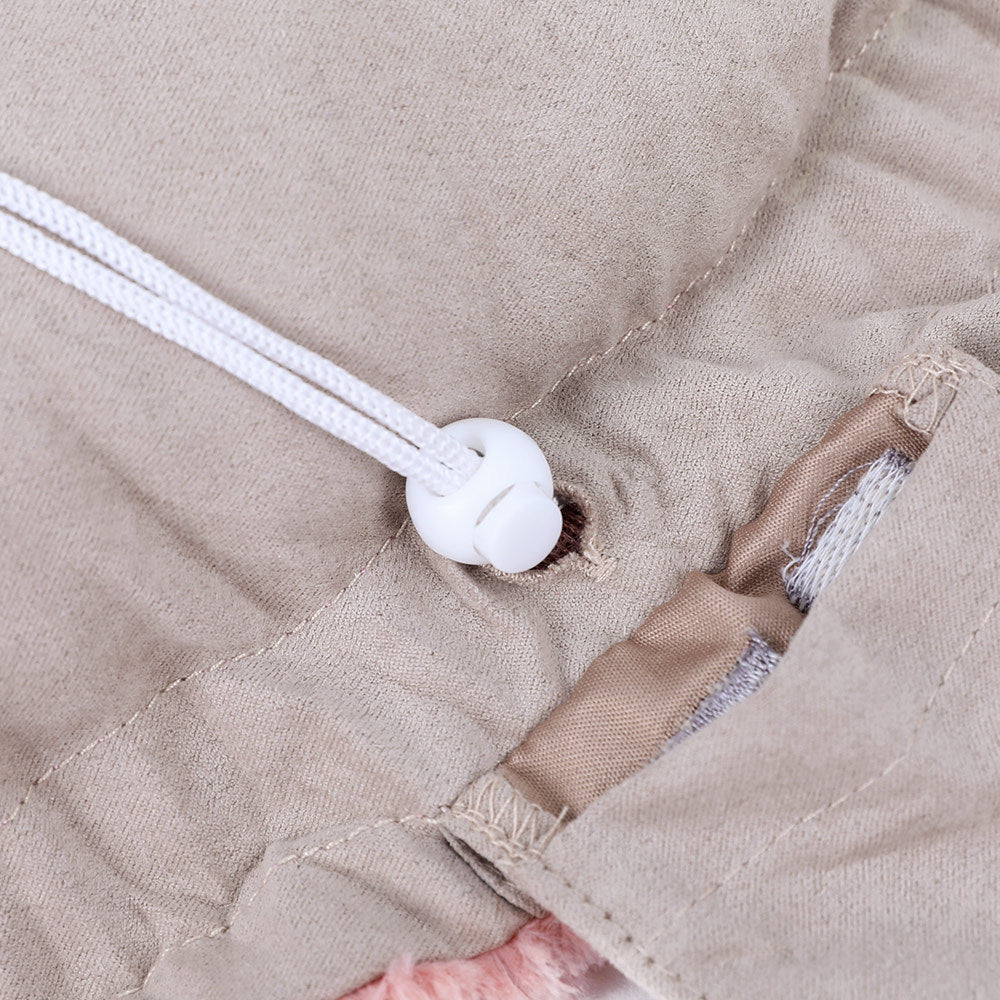 Close up in pull in puffy pinkcat bed